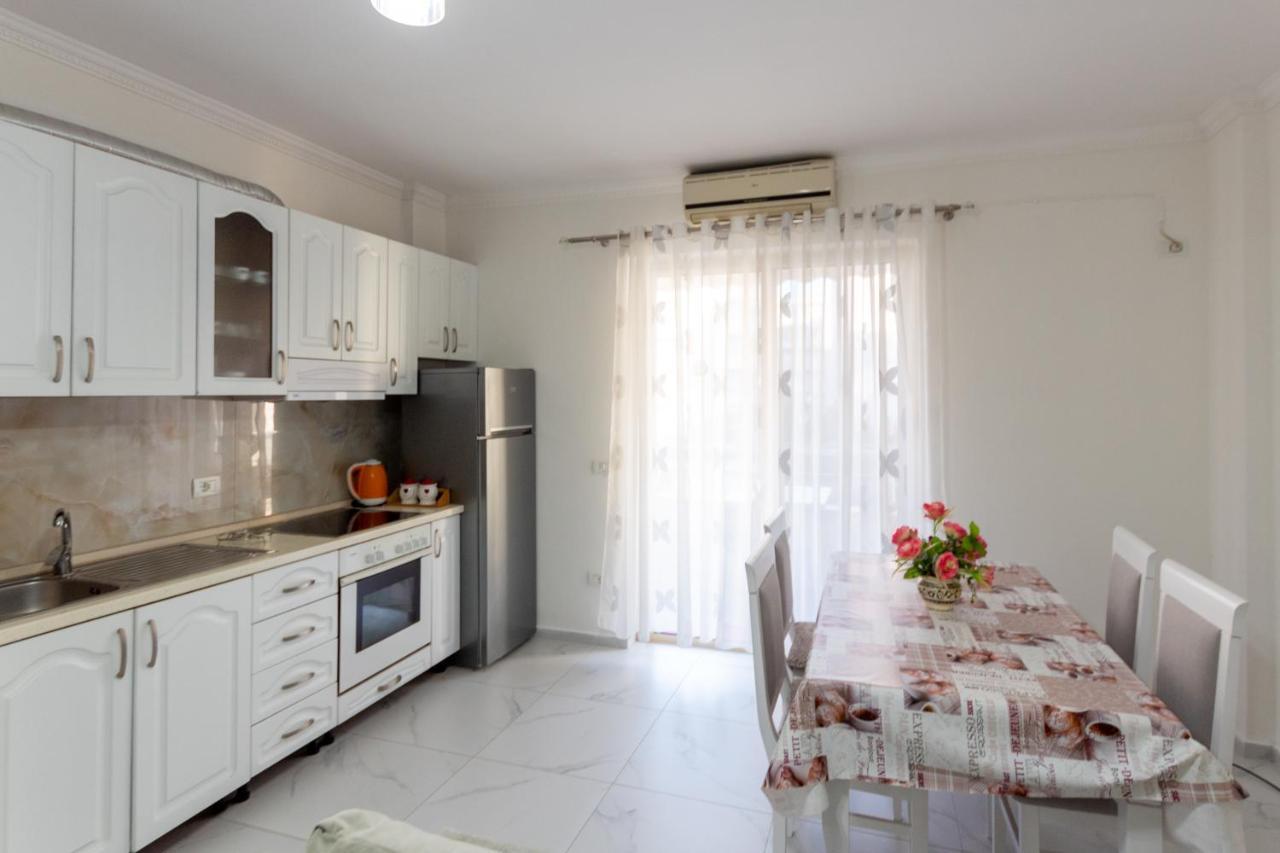 Comfortable Apartment Next To The Beach Durrës 外观 照片