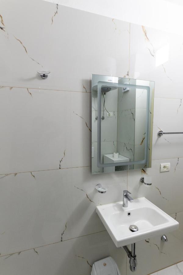 Comfortable Apartment Next To The Beach Durrës 外观 照片