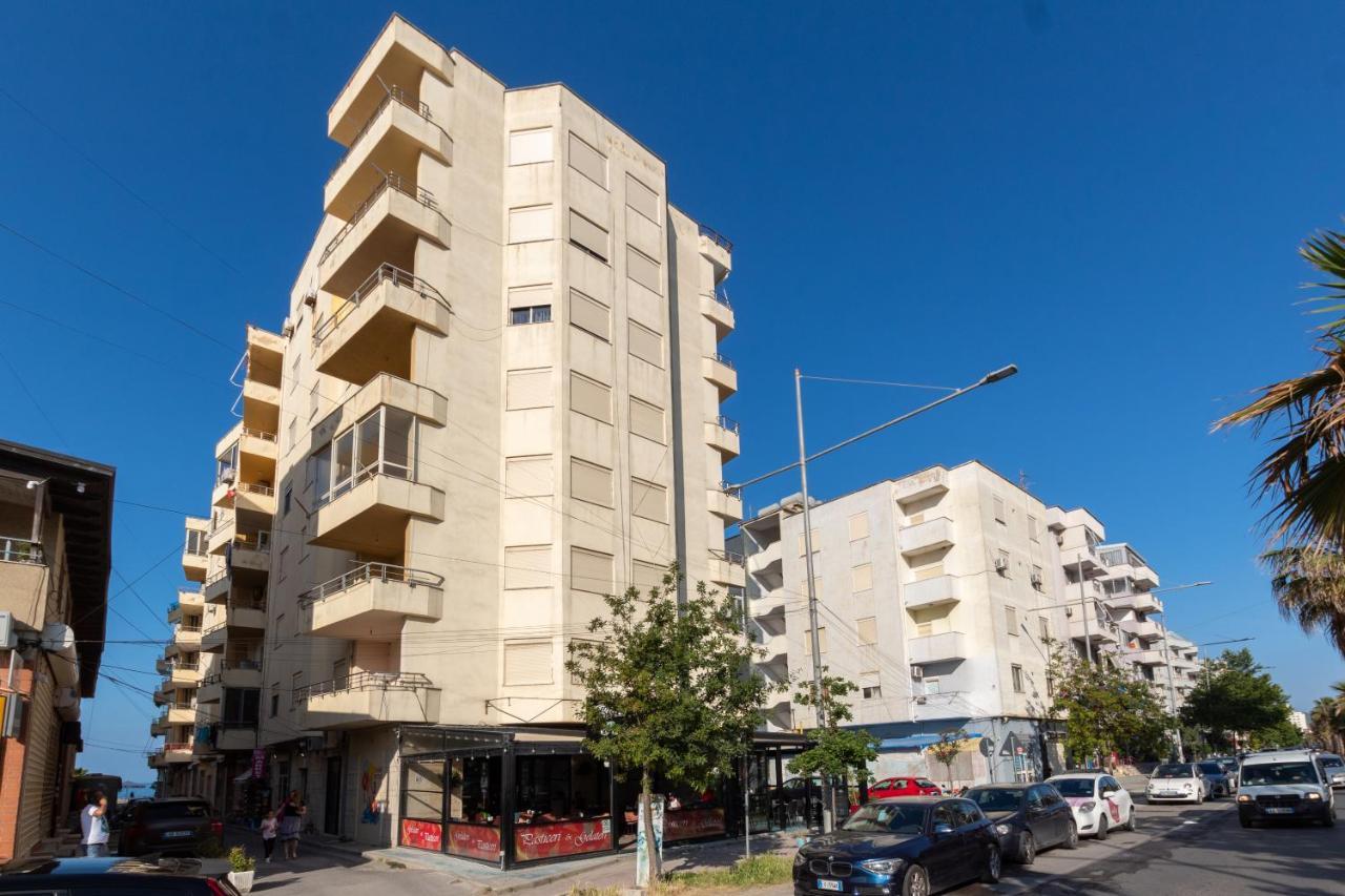 Comfortable Apartment Next To The Beach Durrës 外观 照片