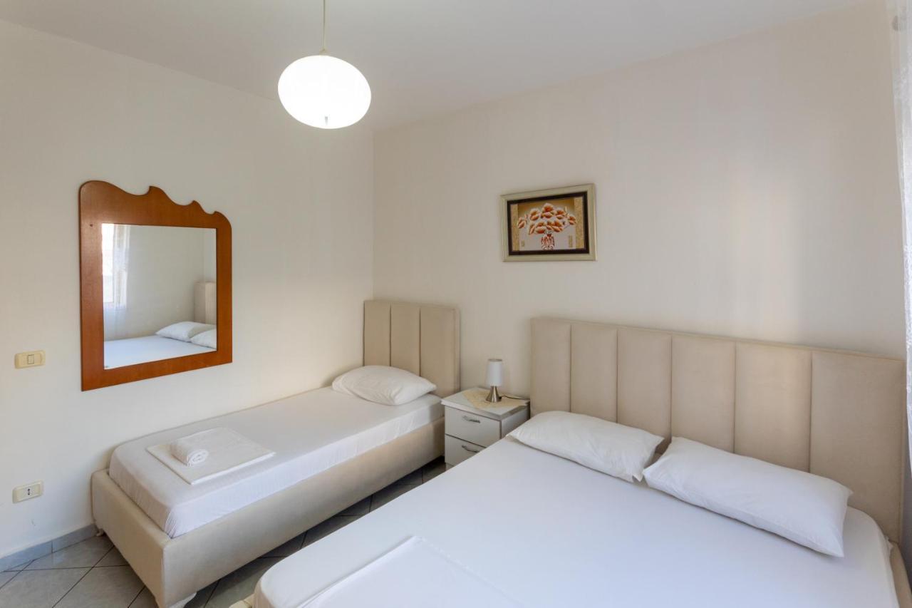 Comfortable Apartment Next To The Beach Durrës 外观 照片