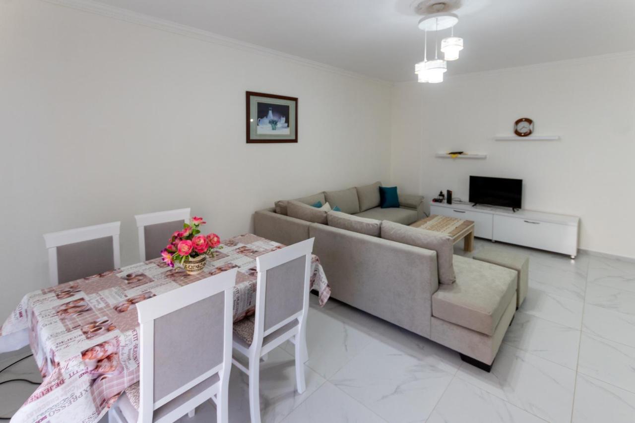 Comfortable Apartment Next To The Beach Durrës 外观 照片