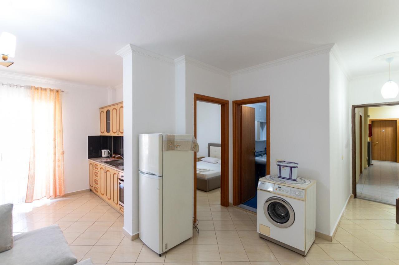 Comfortable Apartment Next To The Beach Durrës 外观 照片